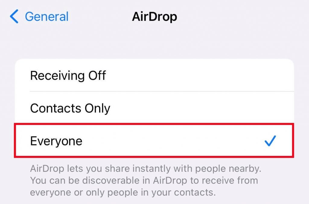 Définissez les paramètres AirDrop sur Tout le monde pour transférer des photos de l'iPhone vers le MacBook Air